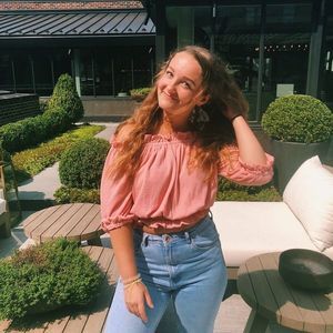 Meet your Posher, Jade